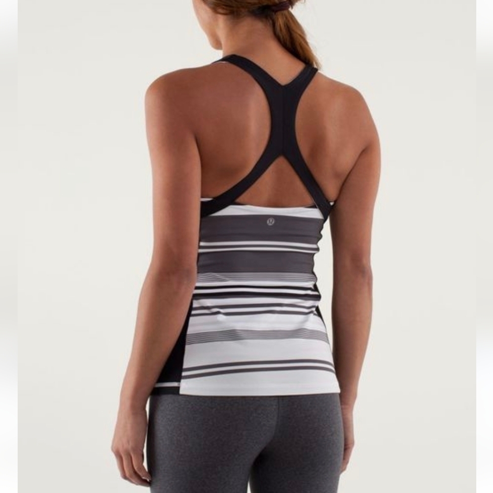 Lululemon Fast Track Shell Black and White